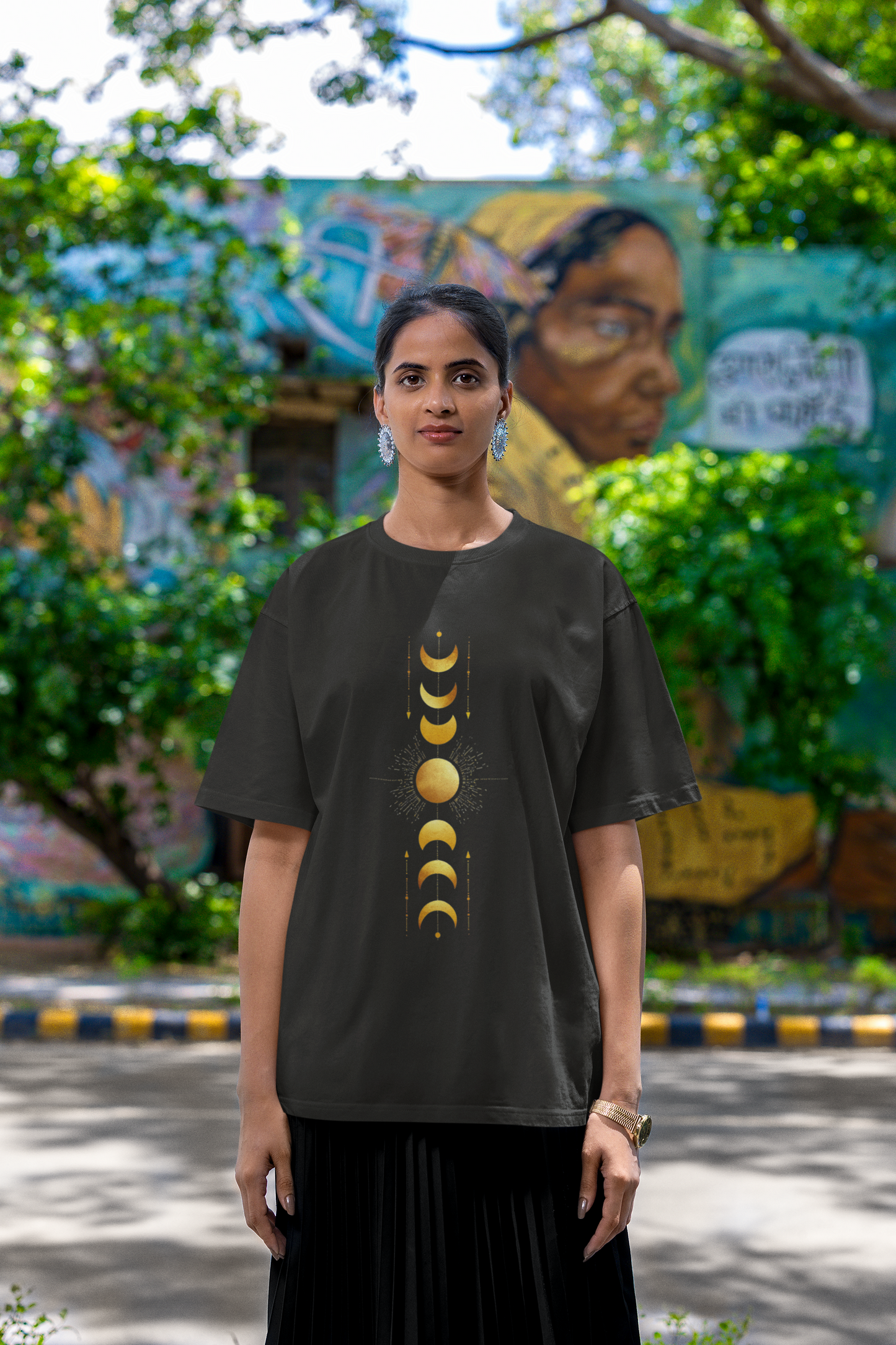 Oversized Boxy Tee "Moon Phases"