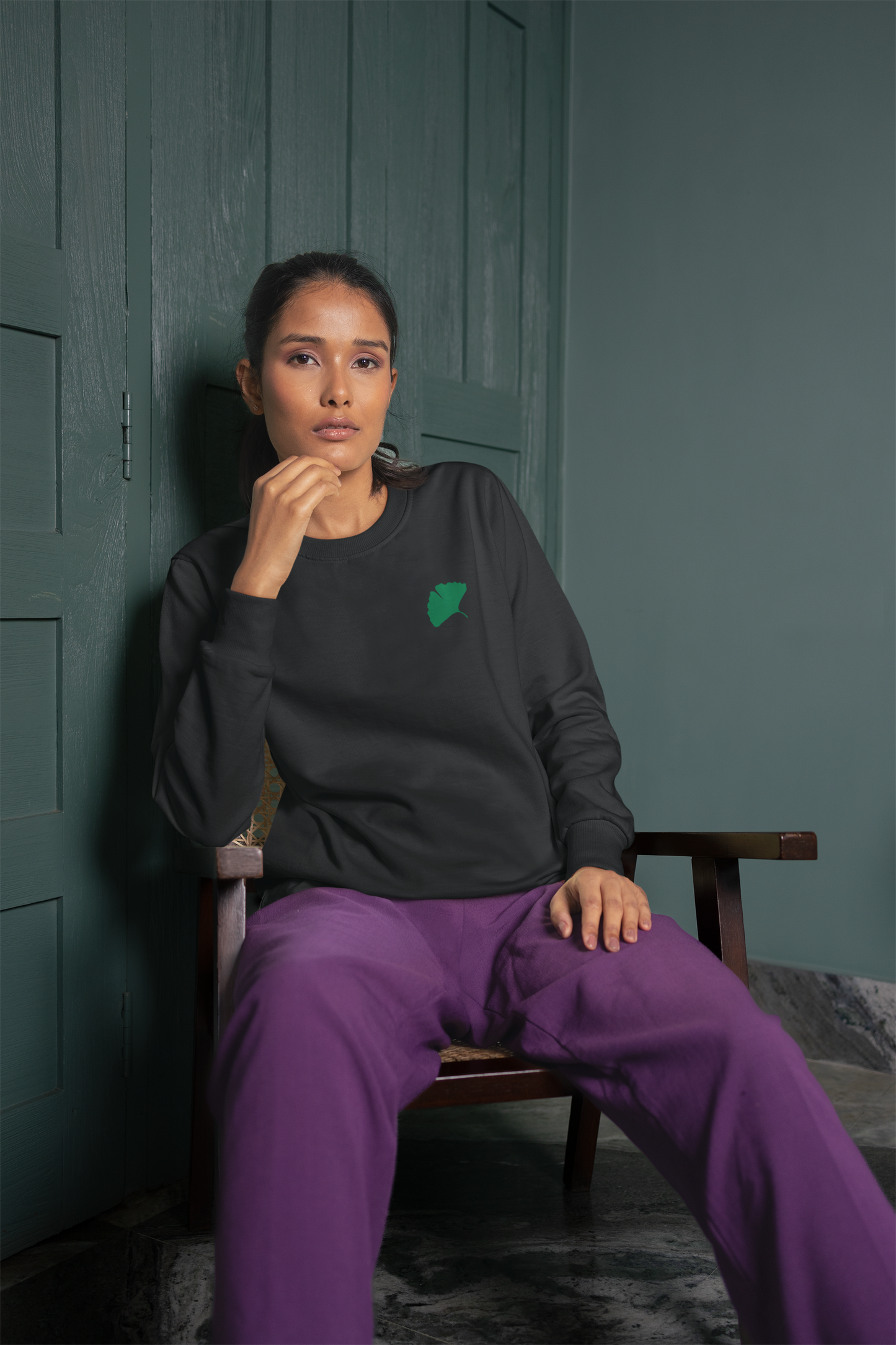 Embroidered Gingko Leaf Crewneck Sweatshirt