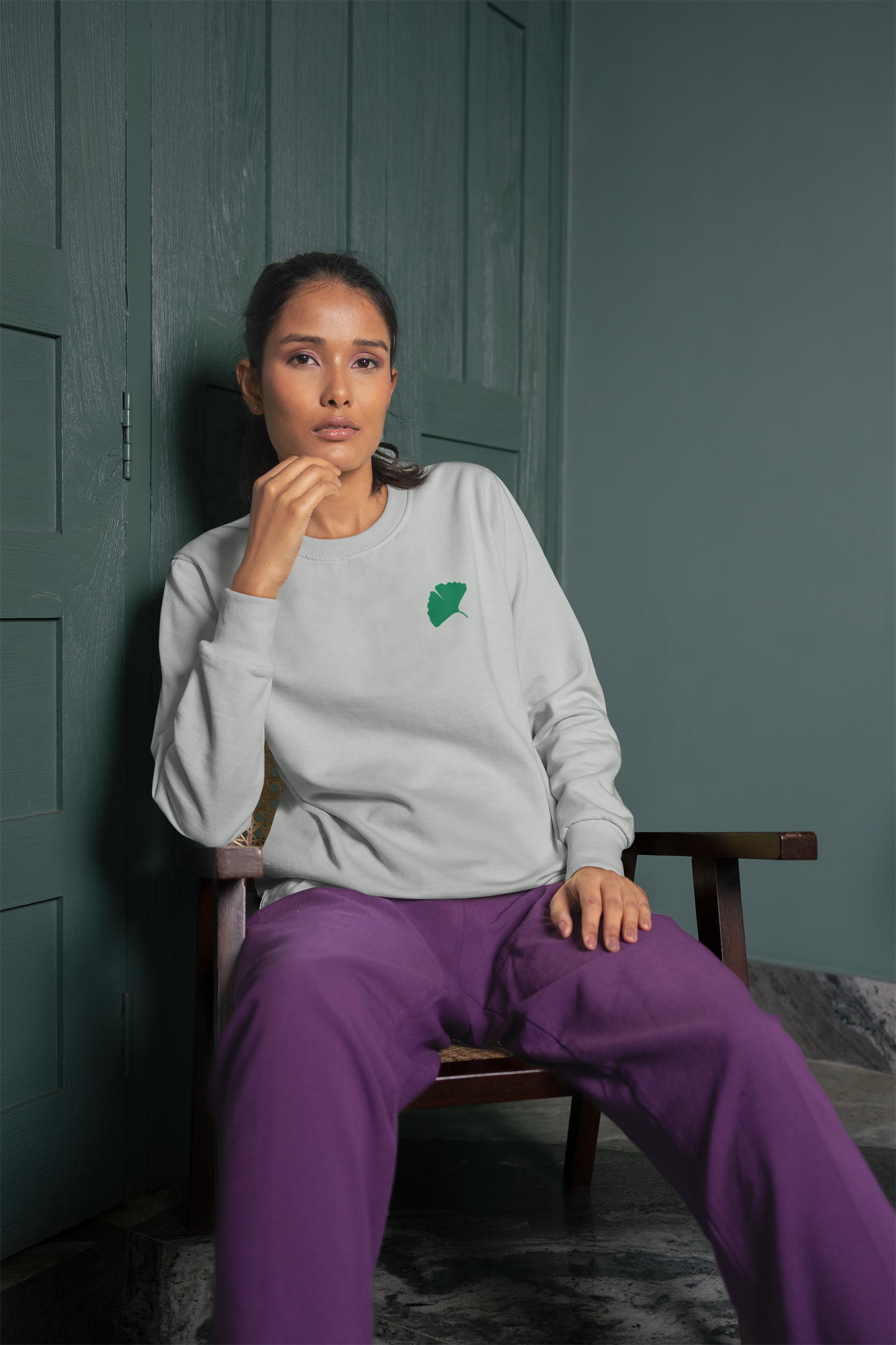 Embroidered Gingko Leaf Crewneck Sweatshirt