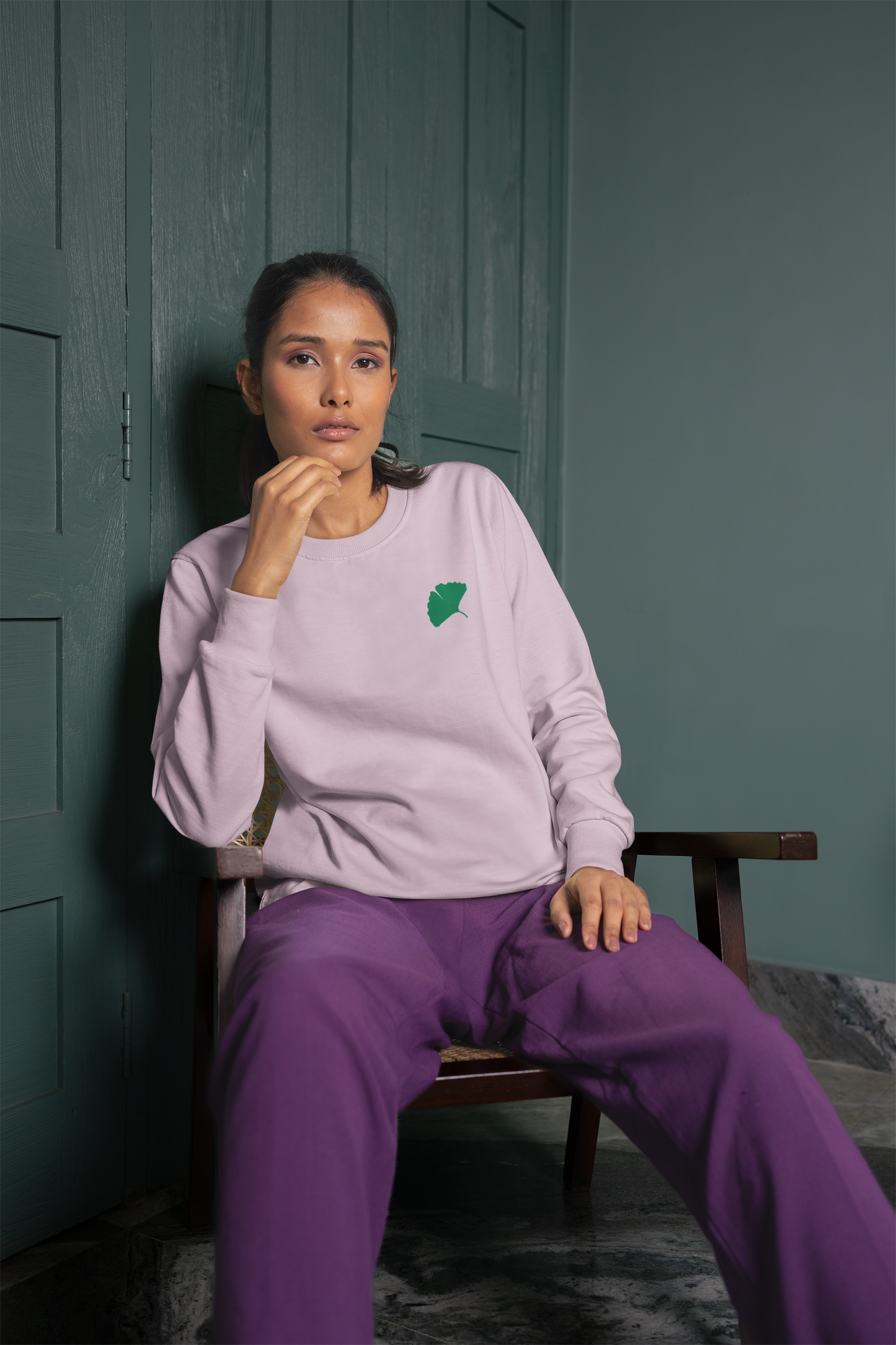 Embroidered Gingko Leaf Crewneck Sweatshirt