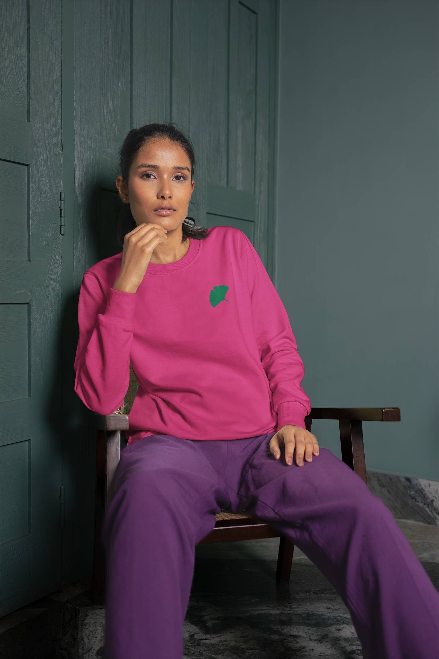 Embroidered Gingko Leaf Crewneck Sweatshirt