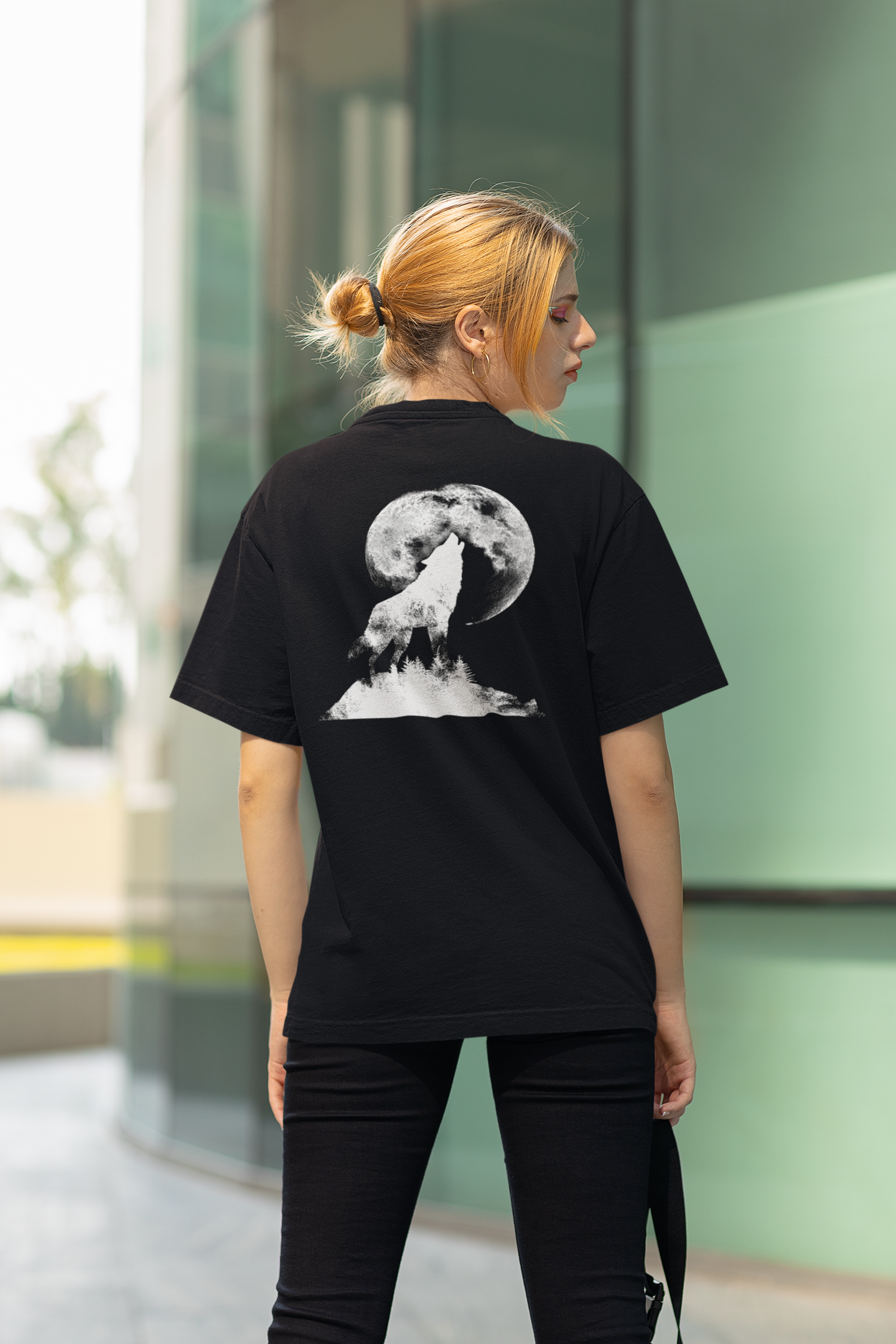 Oversized Boxy Tee 'Howling Wolf'